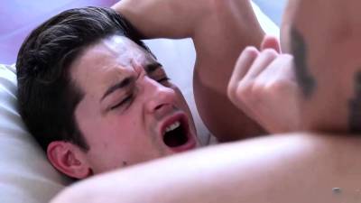 Pierre Fitch Pounds Taylor Reign - drtvid.com