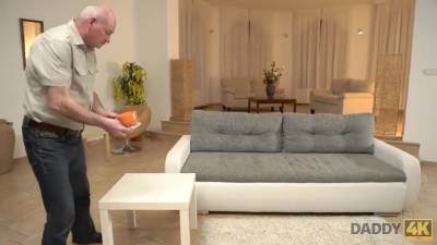 Tabu-sex Von Alten Nnern Und Si½hnen, Die Gf Verfhren, Endet Mit Creampie - hclips.com