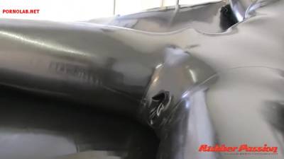 Latex Bitch - upornia.com