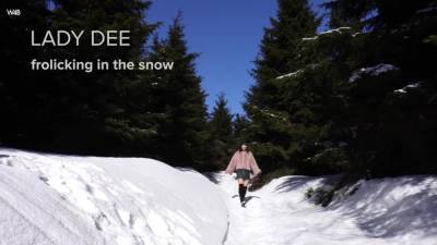 Frolicking In The Snow With Lady Dee - hotmovs.com