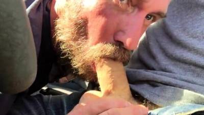 Manthroat Sucks pupbalto in car in public - drtvid.com