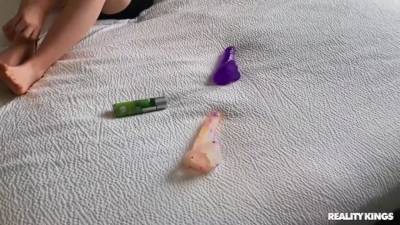 Chloe - Chloe Kinks - My Pervy Friend - hclips.com