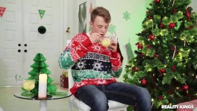 New Stepmas Tight Box Under The Christmas Tree 2! :o - upornia.com