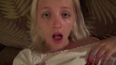 Kate Bloom - Kate Just Wants To Please You Tonight - hclips.com