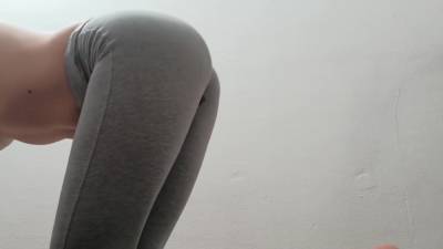 Yoga Fuck Session With A Hole Yoga Pants - hclips.com