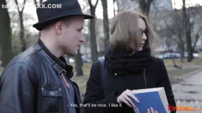 Alice - Weirdest Reader Switches Book To Cock With Alice Marshall - hotmovs.com - Russia