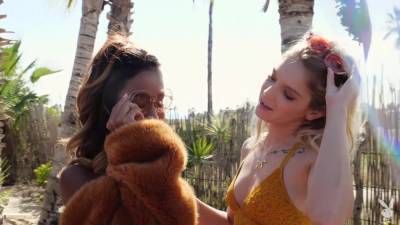 Putri And Kylie Are Together In Paradise - hotmovs.com