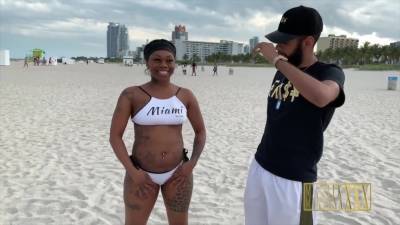 Feed Her Dick - hotmovs.com