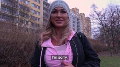 Fun In Car - hotmovs.com