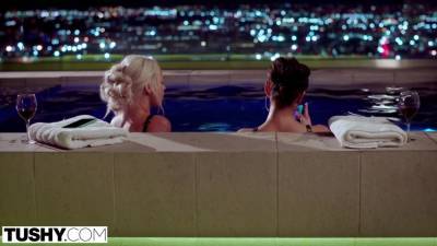 Influence Elsa Is Back For An Anal Encore With Emily - upornia.com