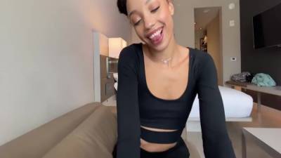 Tinder Date Alexis Gets A Suprise - hclips.com