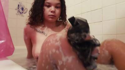 Who Wants To Take A Bath Together? - hclips.com