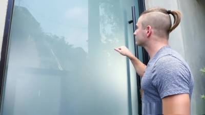 Busty Milf Finds Her Animalistic Attraction To Her Nephew - hotmovs.com