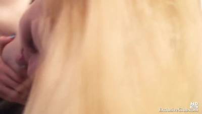 Bella Karina - upornia.com