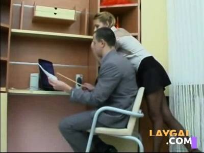 Young Secretary Takes It In The Ass - drtvid.com