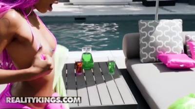 We live together - (Demi Sutra, jenna fox) - colorific contrasst - reality kings - sexu.com