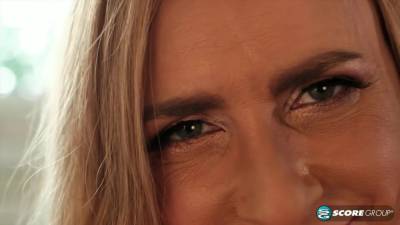 Kenzi Foxx - hotmovs.com