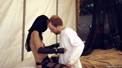 She Is The Dessert In The Desert - Damn Darkhaired Beauty - Creampie - txxx.com