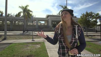 Big Butt White Chick Ride The Bus - BangBus - hotmovs.com