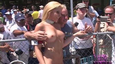 Strippers Spread Wide In Search Of Miss Nude Title - hclips.com