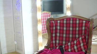 Room of european mom playing with her pussy - hclips.com