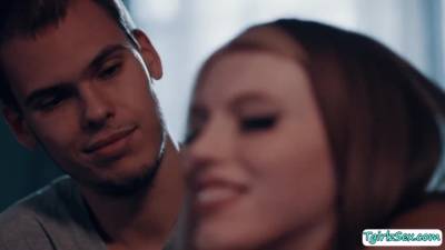 Stepbro analed his TS stepsis on her bed - fetishpapa.com