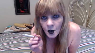 Black Lips Smoking MILF, Cum Watch - TacAmateurs - hclips.com