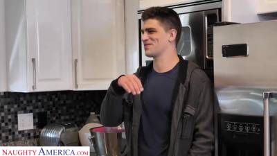 Richelle Ryan - Richelle Ryan - Soaps Up With Friends Husband - upornia.com