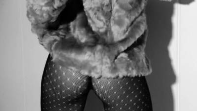 Redhead big tits model posing in costume - drtvid.com