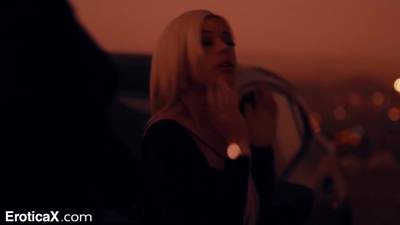 Allie Nicole - Nicole - Risky Couple Fuck In House They Break Into - Stirling Cooper And Allie Nicole - hotmovs.com