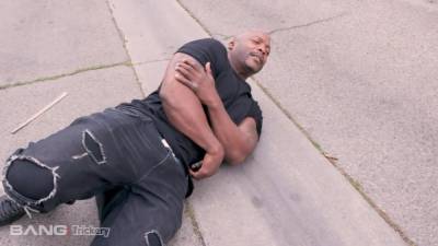 Elsa Jean - Black Dude Tricked Elsa Jean Into Fucking Him - upornia.com