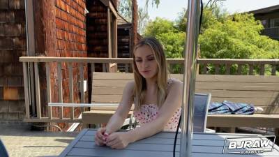 BJRAW Anna Claire Clouds has a party mouth - hotmovs.com