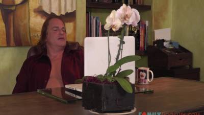 Bambi Brooks Takes Her Stepdads Cock Deep In Her Mouth & H - upornia.com