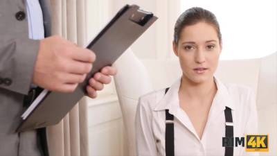 Angry Young Man Called Babe With Shaved Pussy To Give Rimming - hotmovs.com