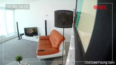 Sexy redhead girl - sexu.com