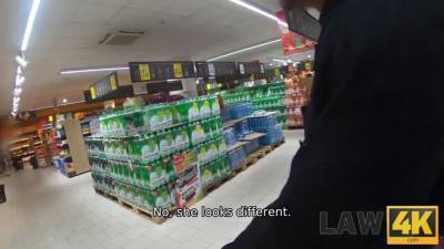 Two Muscled Security Guys Punish Bad Thief - hotmovs.com