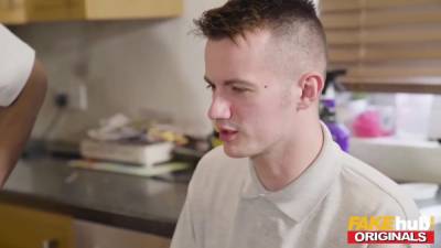 Fake Removals Two Of The Lads Sneaky Fuck A Hot Blonde Married Milf - Amber Jane And Sam Bourne - hotmovs.com