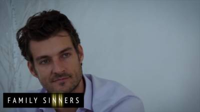 Khloe - Khloe Kapri Breaks The Ice With Jay Smooth By Telling Him How Horny He Makes Her - hotmovs.com