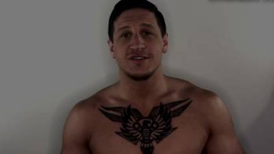 Dick blowing stud breeded in locker room duo - drtvid.com