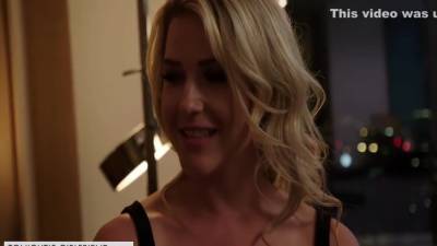 Kit Mercer Fucks Client - hotmovs.com