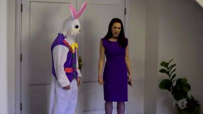 Stepmom and stepdaughter seduce the stud - drtvid.com