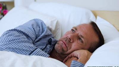 Stepdaughter seducing her lonely stepdad - drtvid.com