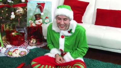 Sexy Julia Ann fucks a lil elf's big cock - naughtyamerica - hotmovs.com