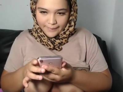 Sexy Webcam Brunette With Big - hclips.com