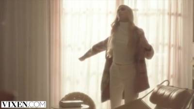 Gorgeous Blonde Delilah Seduces Her Longtime Crush - hclips.com