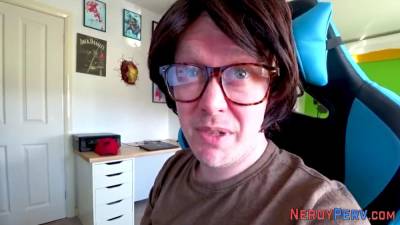 Yorkshire nerd bangs and facializes - sunporno.com - Britain