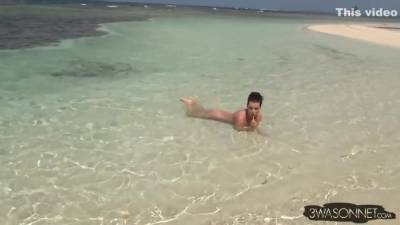 Ewa Sonnet Ae Extremely Naked (2014) - txxx.com