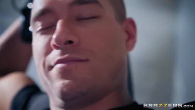 Nicole Aniston - Xander Corvus - Nicole - Superb Glamour Cougar Nicole Aniston In Insane Sex V - upornia.com