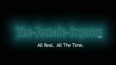 Hot MILF Ashleigh McKenzie Vibes Her Meaty Pussy To Orgasm - drtvid.com