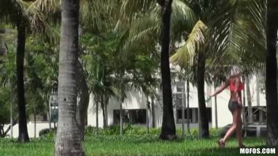 Dee Best Work Out Ever - Deadra Dee - upornia.com